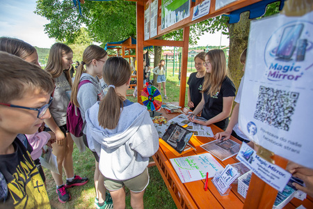 festival_mladih_cerknica_tomaz_penko_stojnice
